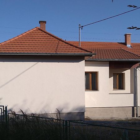 Sandora Vendeghaz Nagyrakos Exterior photo